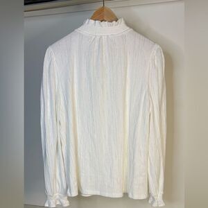 NWT Winter White Ruffled Neck Top- petite xl
